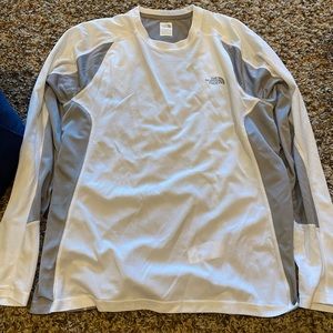 The North Face Long Sleeve Athletic L